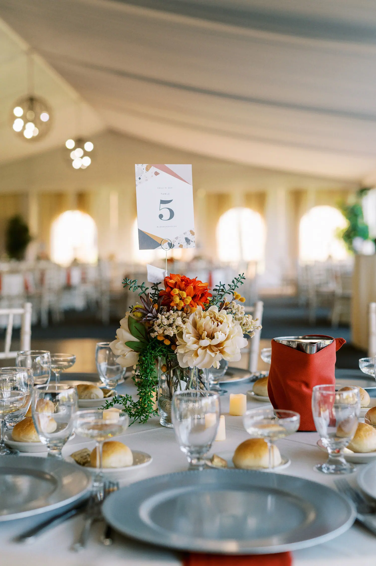 The aisle before guests arrive